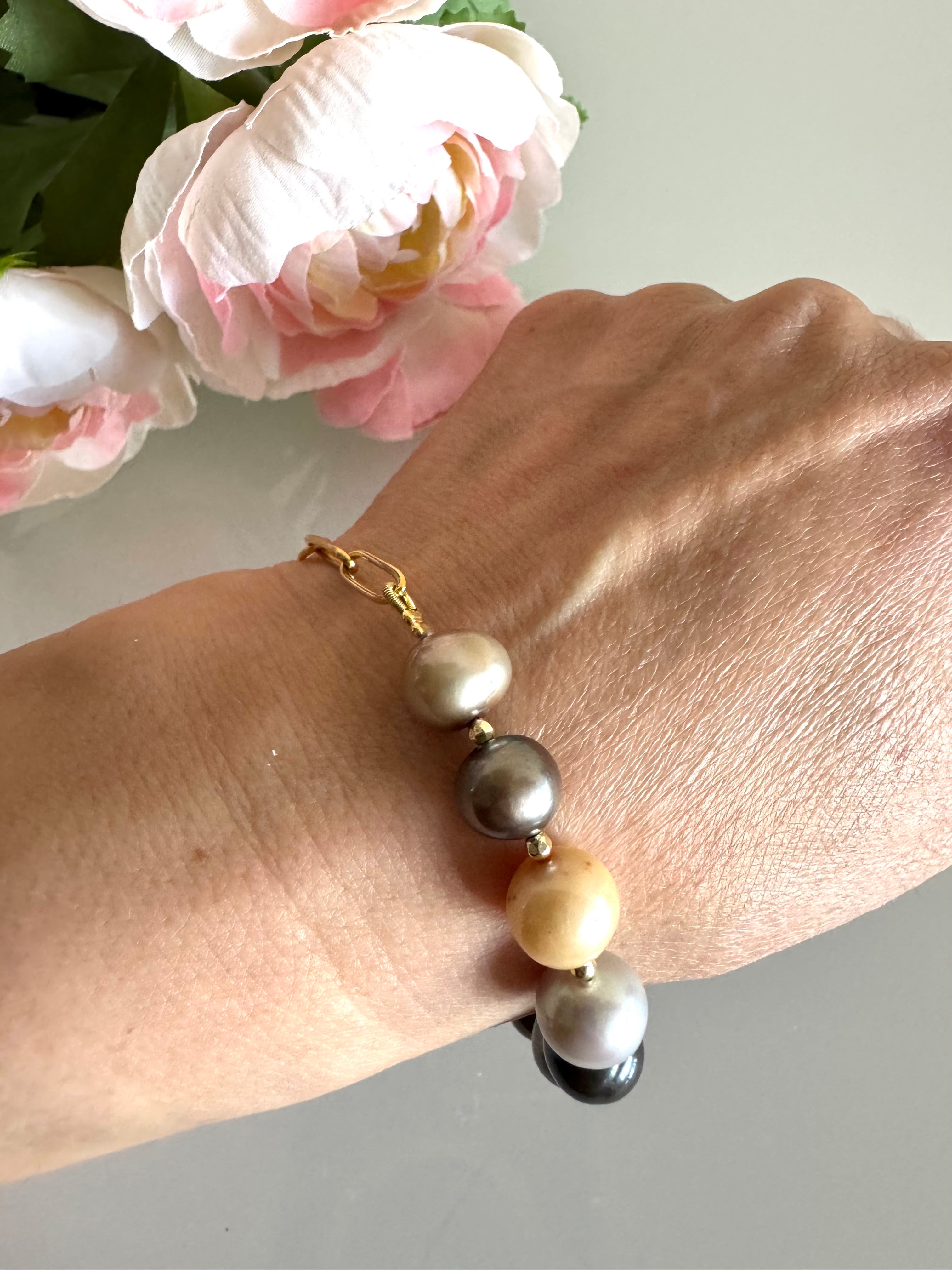 Multiple colour freshwater pearl bracelet with stainless gold clasps(Tarnish free & water proof)