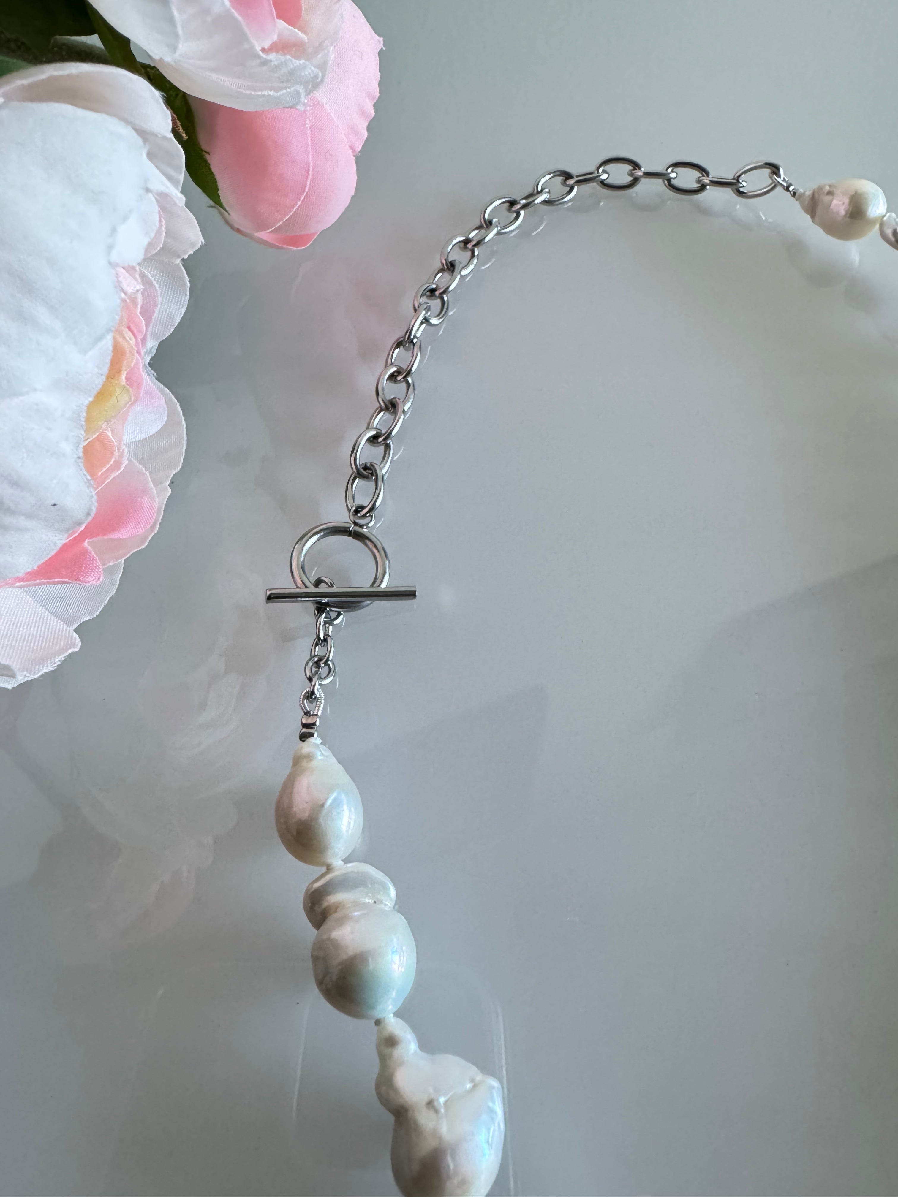 Freshwater baroque pearl necklace with stainless clasps and chains