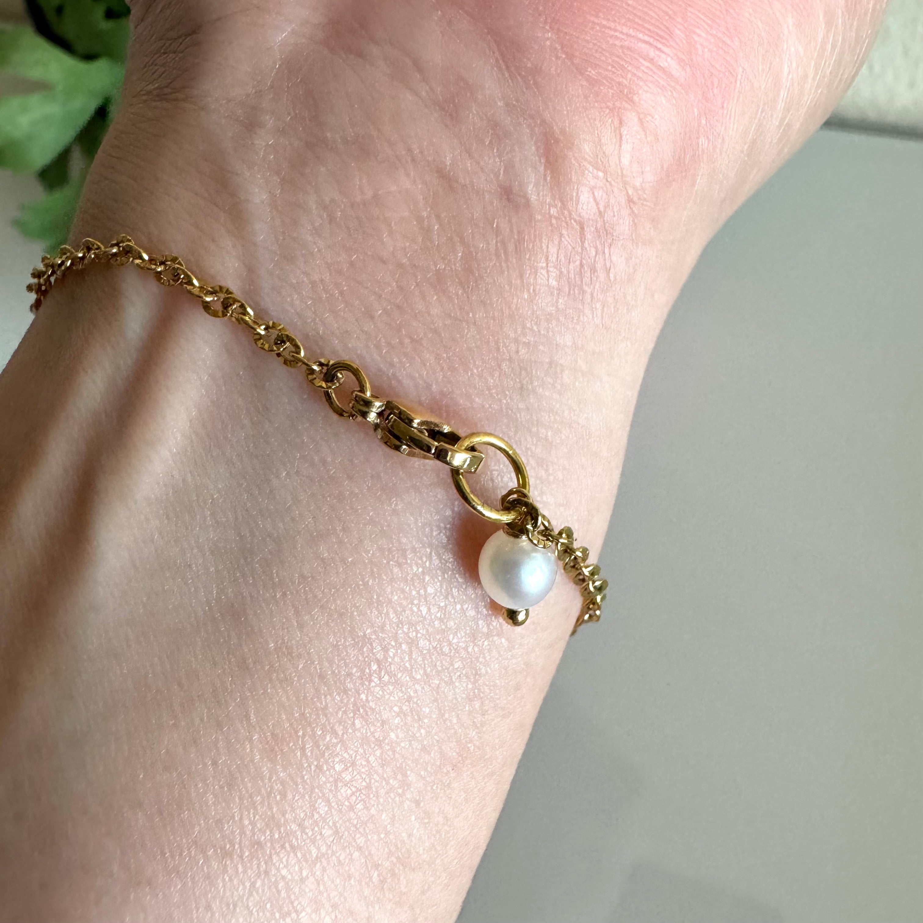 Freshwater pearl chain bracelet with stainless gold(Tarnish free & water proof)