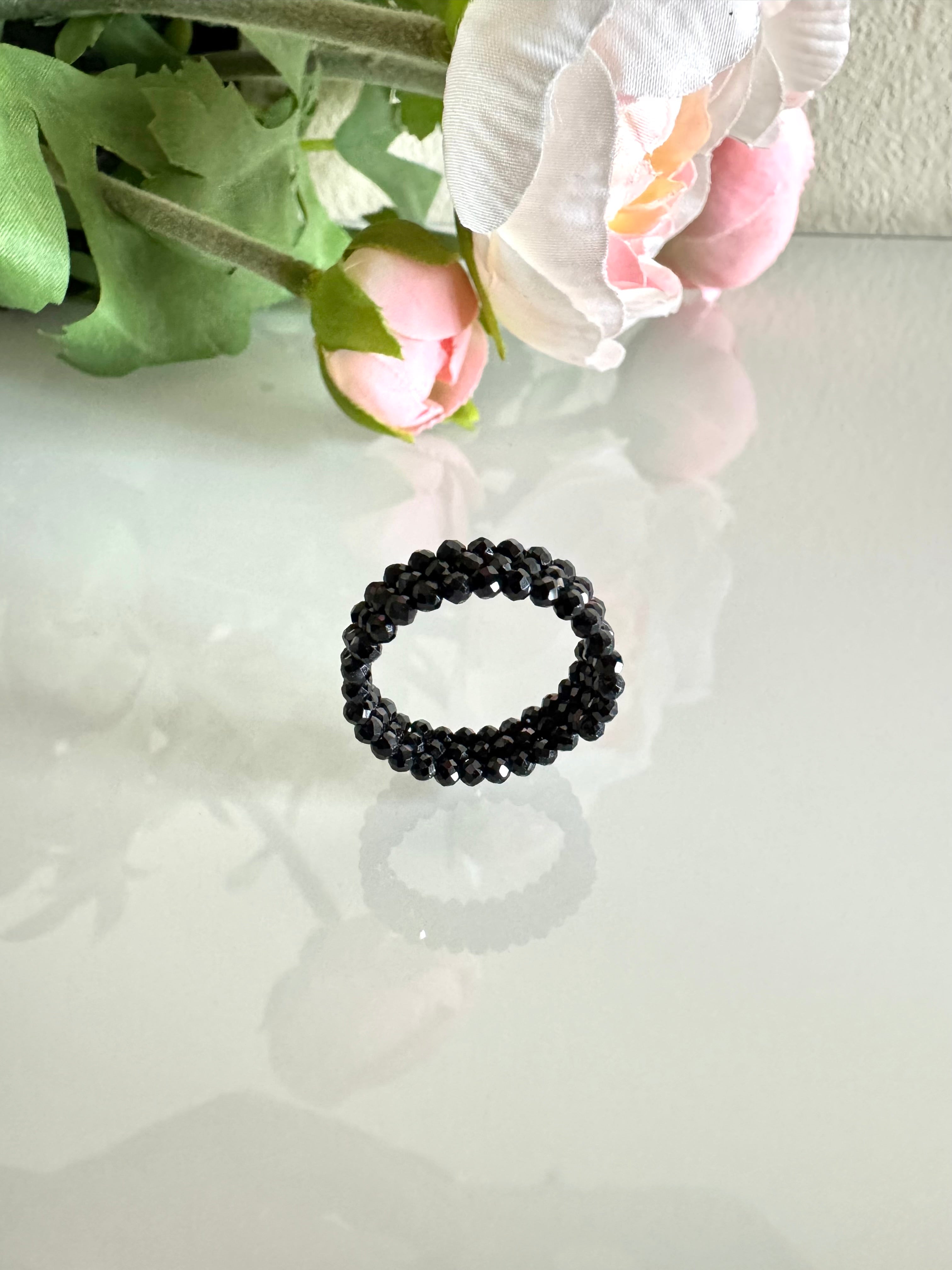 Black spinel (faceted) free size memory wire ring