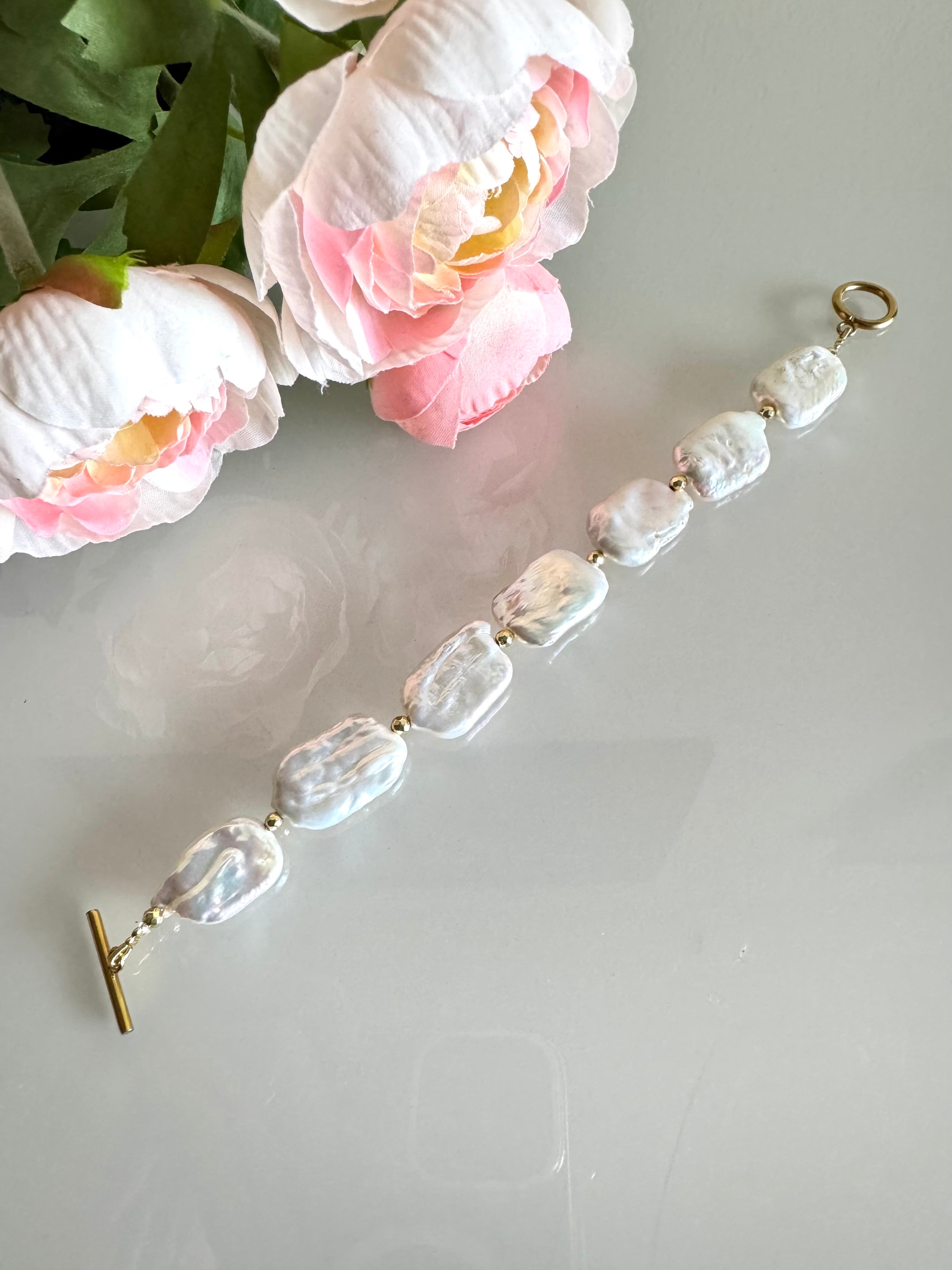 Natural freshwater pearl bracelet with stainless gold clasps(20cm)