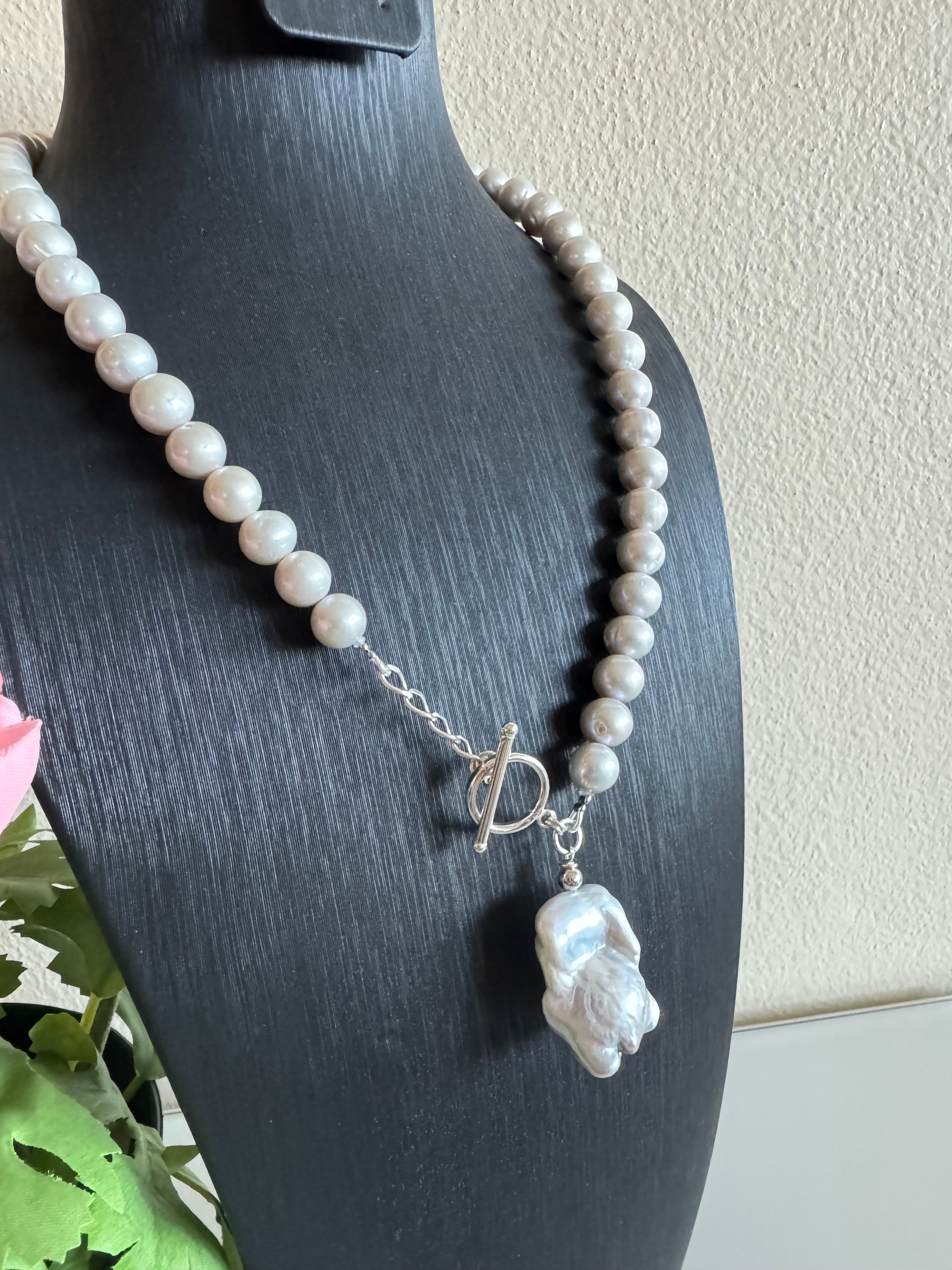 Sterling silver freshwater grey colour pearl necklace