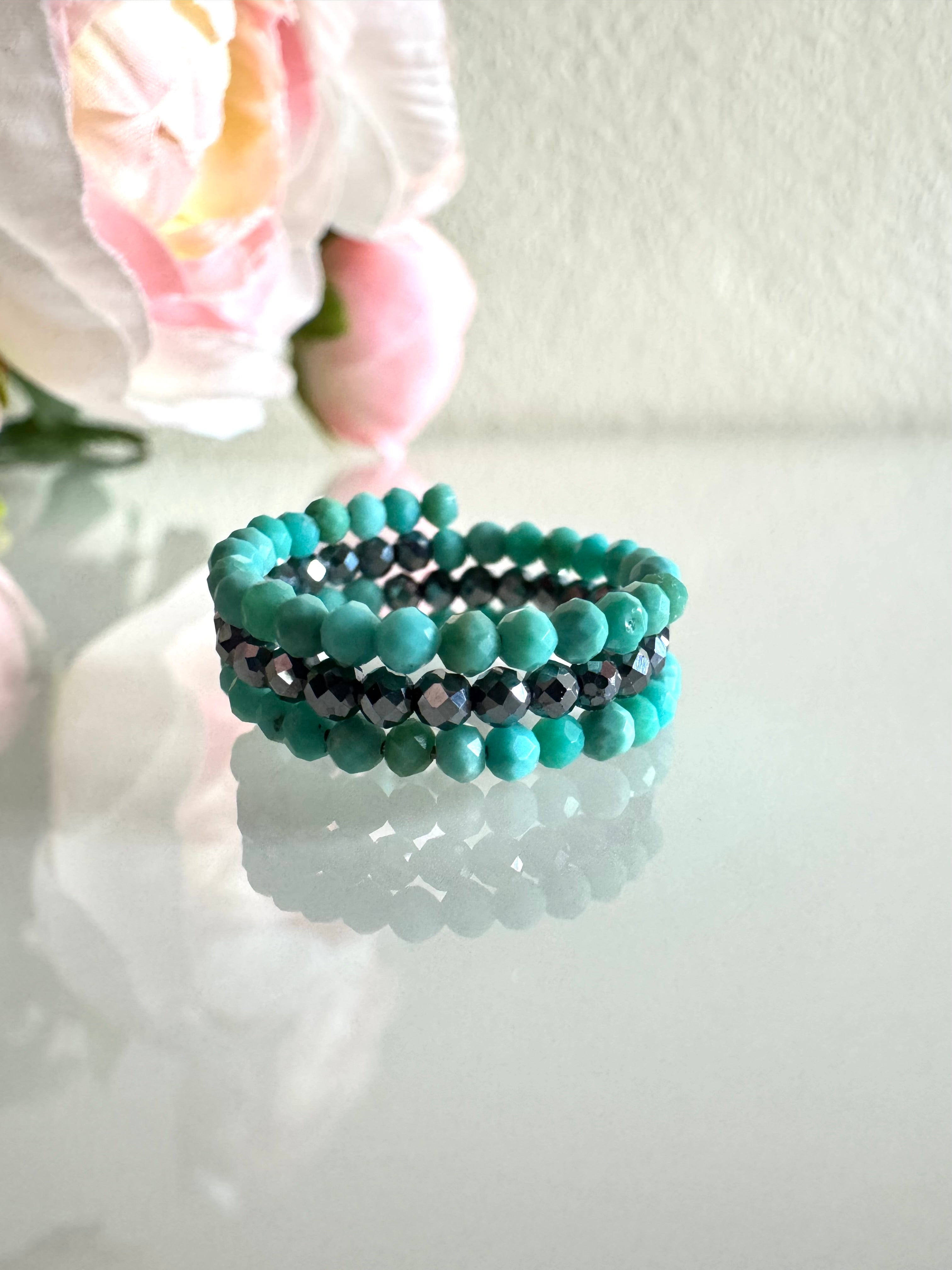 Turquoise and Terahertz stone (faceted) free size memory wire ring