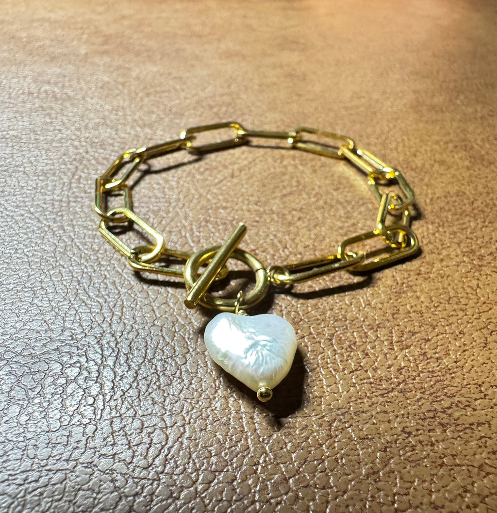 Heart Shaped Freshwater Pearl Bracelet With Stainless Gold Chains and Clasps