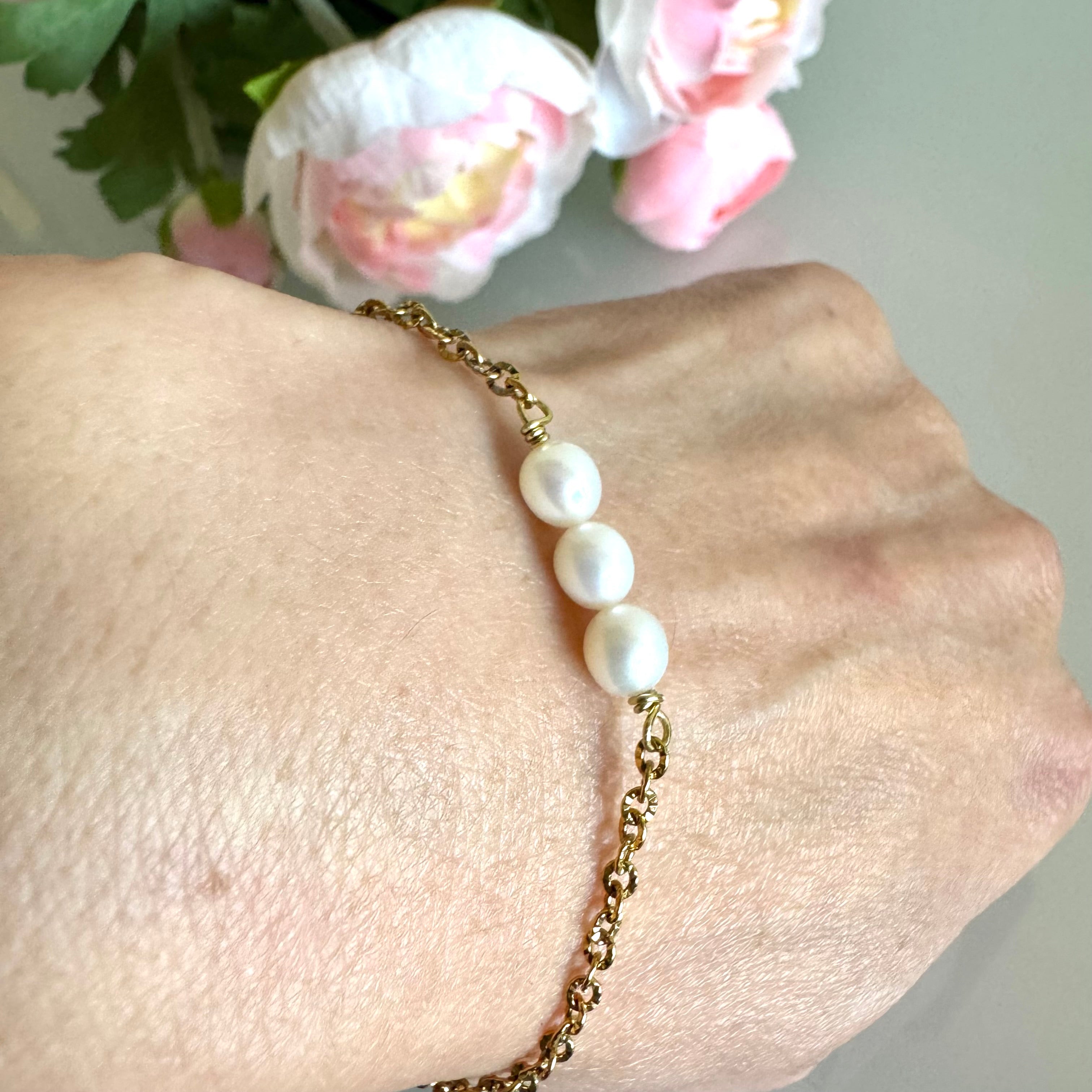 Freshwater pearl chain bracelet with stainless gold(Tarnish free & water proof)