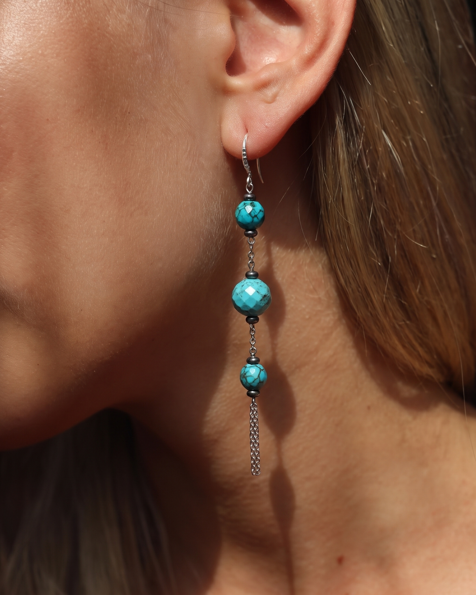 Howlite and freshwater pearl earring with sterling silver hooks and stainless chain