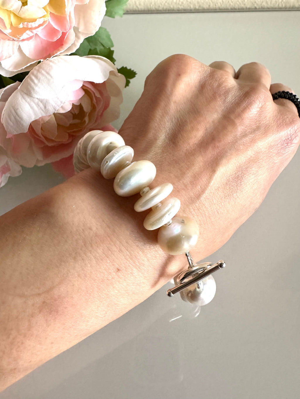 Sterling silver freshwater coin shape pearl bracelet