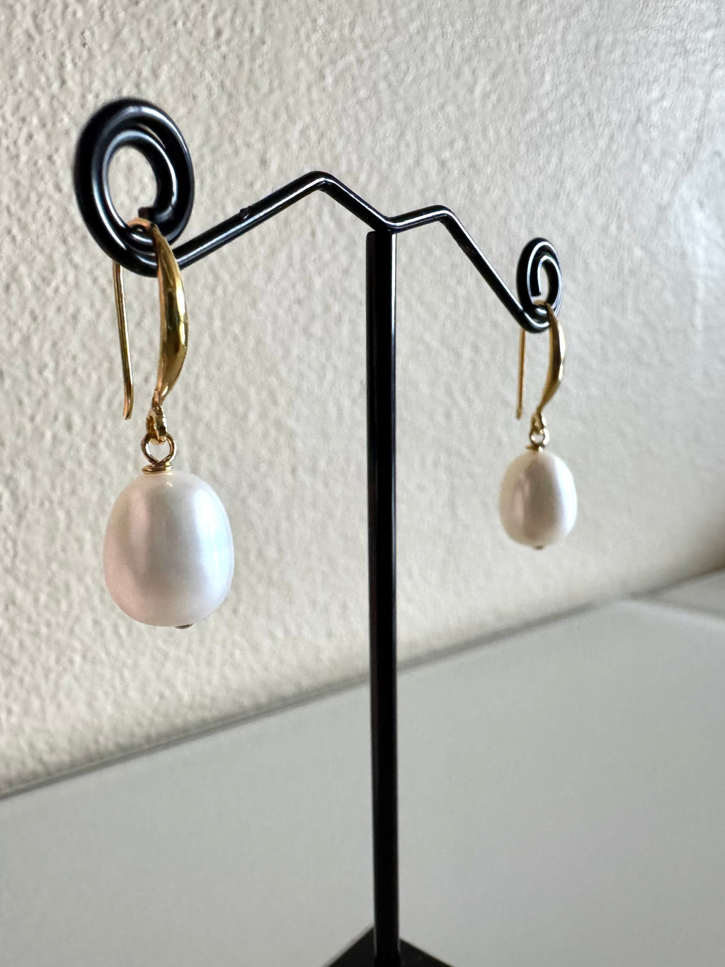 Freshwater pearl earrings with sterling silver gold plated settings