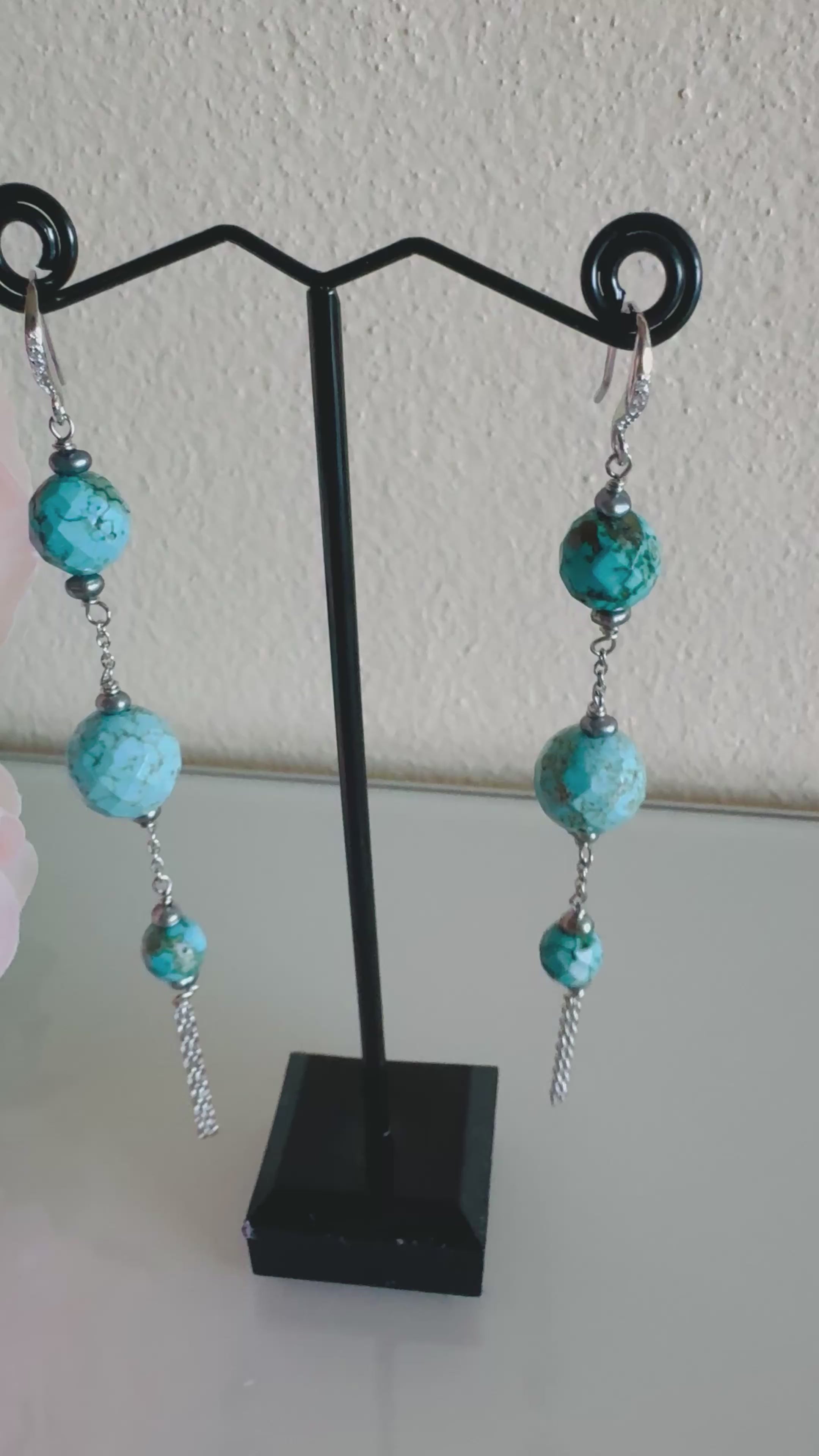 Howlite and freshwater pearl earring with sterling silver hooks and stainless chain